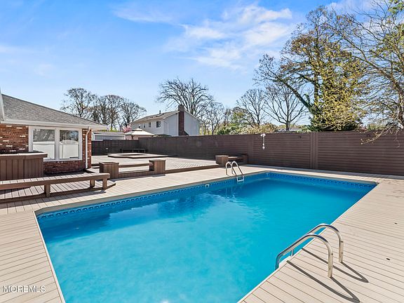 2nd image of 847 Regency Court