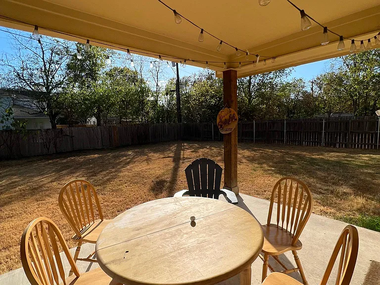 1204 Milner Dr — Photo 15