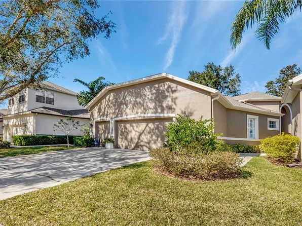 5215 Fairway One Dr, Valrico, FL 33596