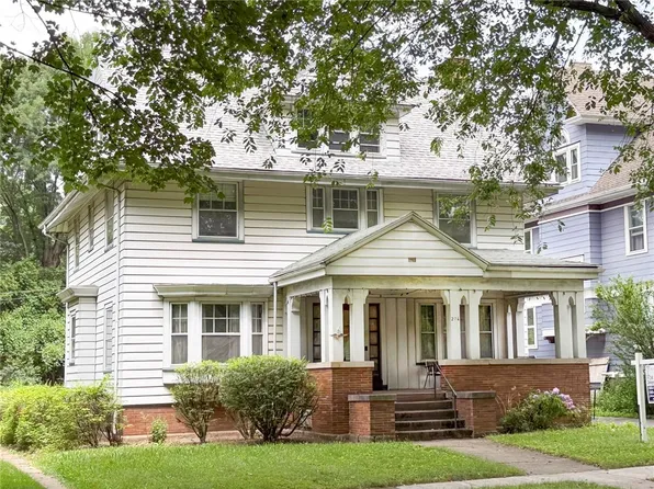 276 Seneca Pkwy, Rochester, NY 14613