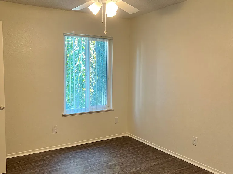 Knotty Apartments — Photo 17