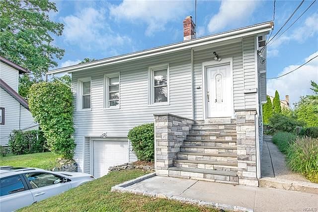 1st image of 31 Underhill St