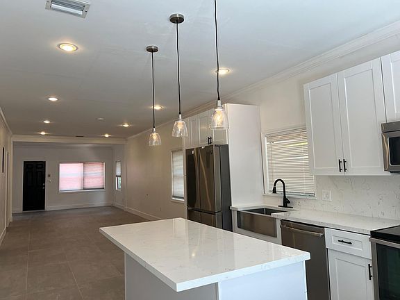 3rd image of 45 NE 50th St