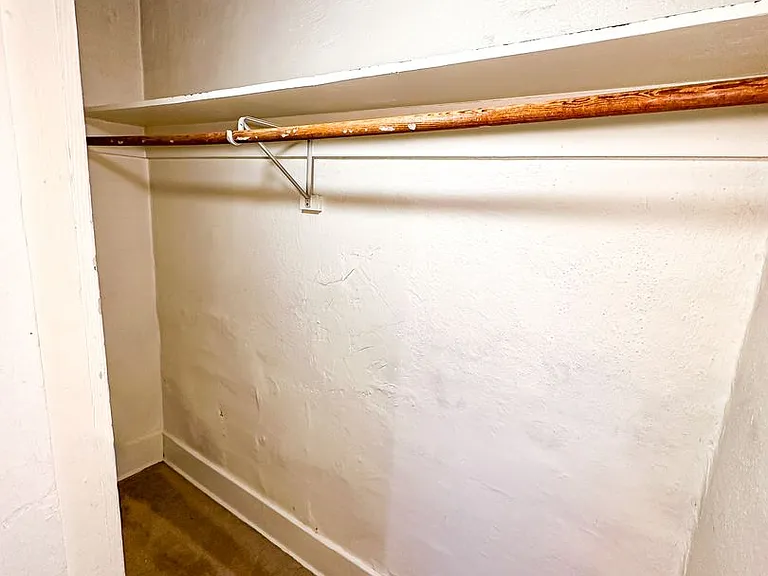 Regis Apartments — Photo 5