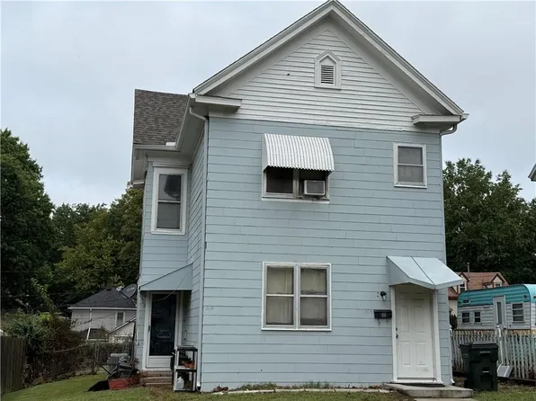 304 Vine St, Leavenworth, KS 66048
