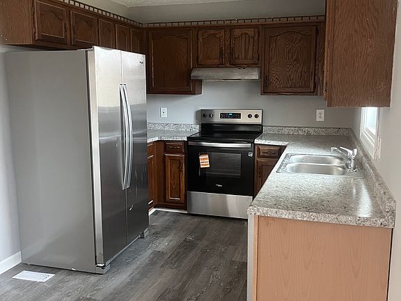 3rd image of 2855 Joellen Ln