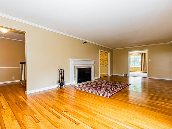 5th image of 5720 S Burlington Dr