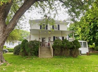 49 Grinnell Ave, Tiverton, RI 02878