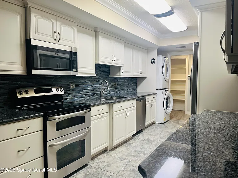 115 N Indian River Dr #109 — Photo 6