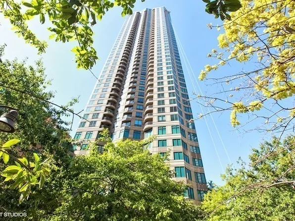 400 N La Salle Dr APT 2107, Chicago, IL 60654