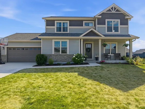 78 Weston Ridge Rd, Oconomowoc, WI 53066
