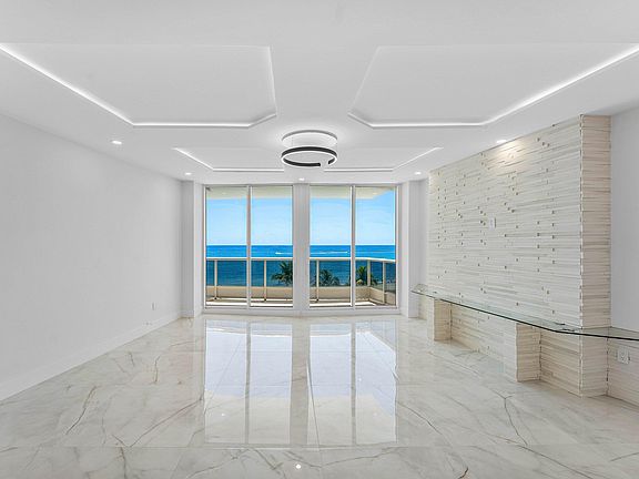 4th image of 700 S Ocean Boulevard #504
