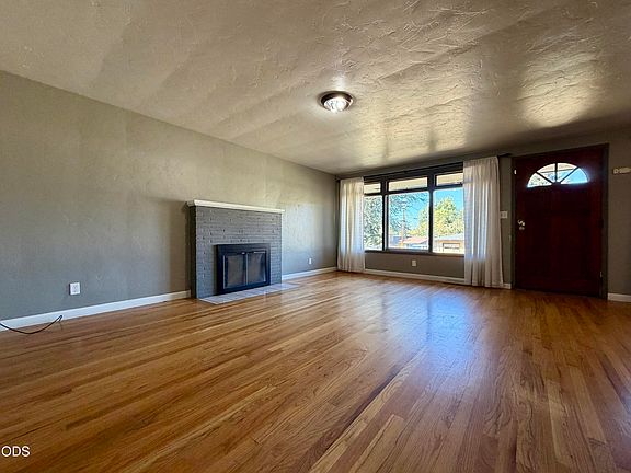 3rd image of 330 Donald St