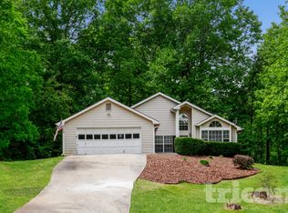 4122 Autumn Lake Dr, Buford, GA 30519