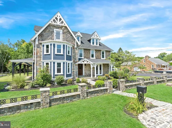 906 Shipley Rd, Wilmington, DE 19803