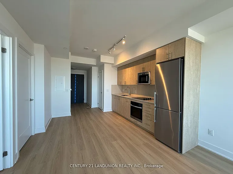 2545 Simcoe St N #Penthouse 19 — Photo 8