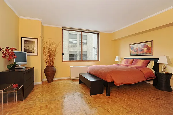 Sold by Corcoran | media 8