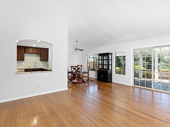 4th image of 4233 Los Padres Dr