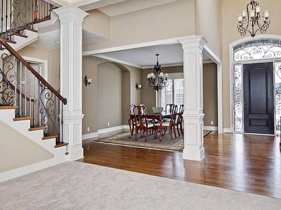 Looking towards entryway