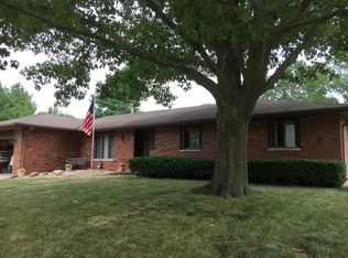 2404 Grange Dr, Urbana, IL