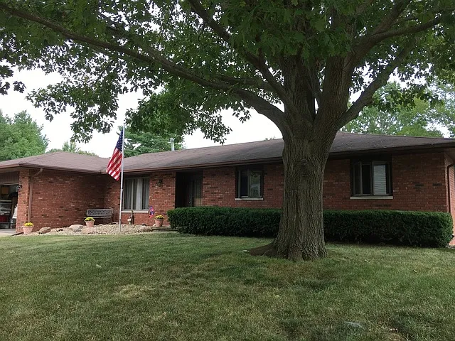 2404 Grange Dr photo 1