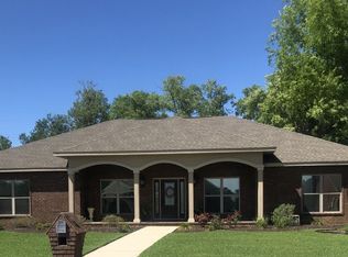 5652 Madelines Way, Pace, FL 32571