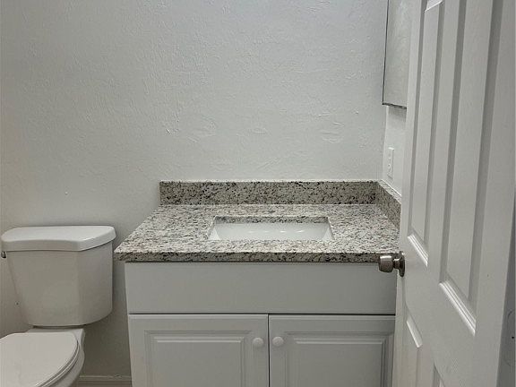 5th image of 5068/5070 Jones Dr