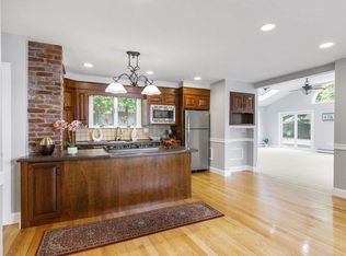 22 Brewster Rd, Weymouth, MA 02191