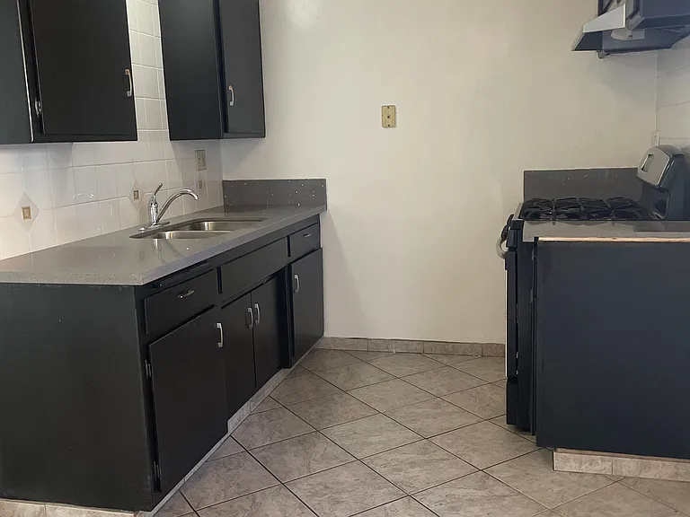 311 San Marcos St — Photo 7