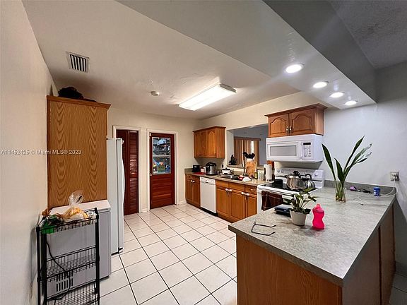 5th image of 18810 SW 91st Ave