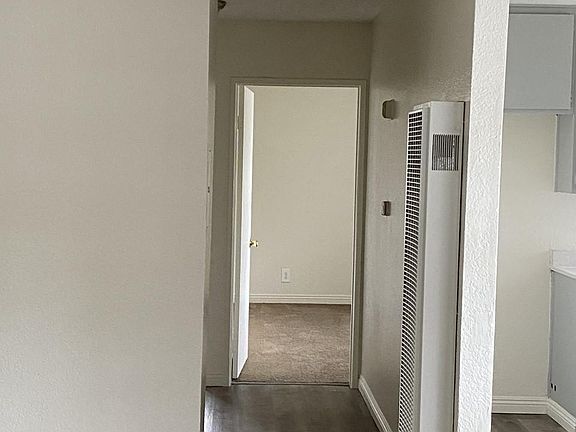 4th image of 15434 Rayen St #120