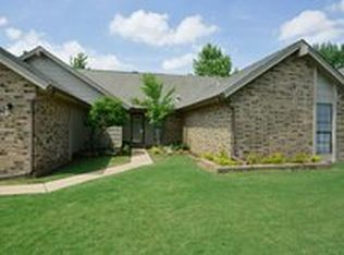 2313 Jeannes Trl, Edmond, OK 73012