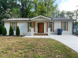 185 Glenrose Cir, Atlanta, GA 30354