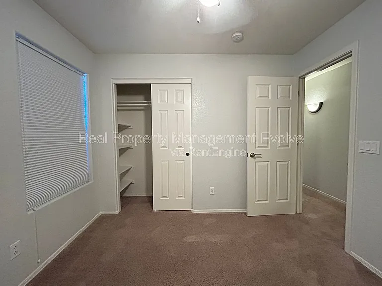 16036 N 11th Ave #1019 — Photo 29