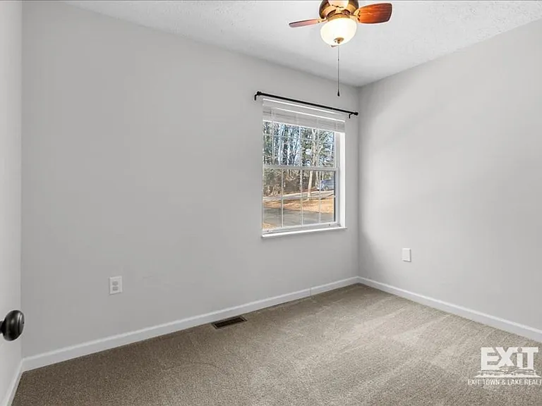 105 Marrow St — Photo 19