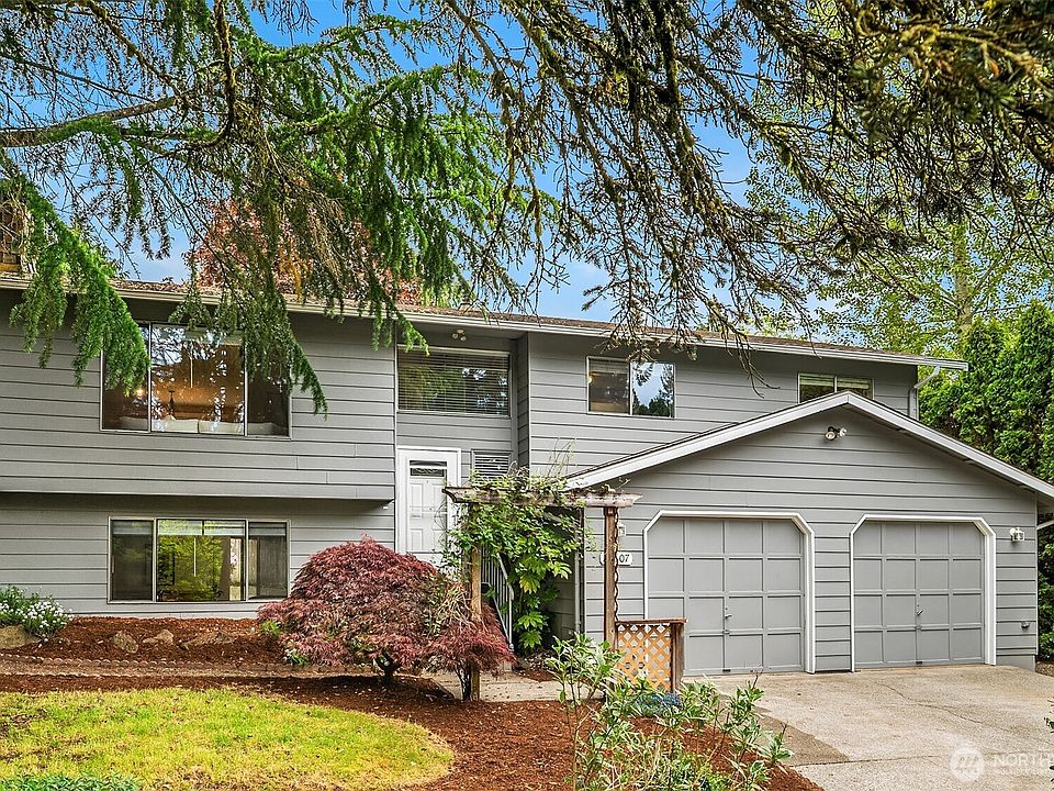 1st image of 20507 11th Drive SE