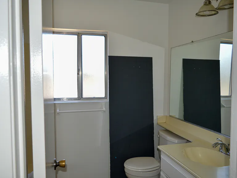 11249 Heathrow Dr — Photo 21