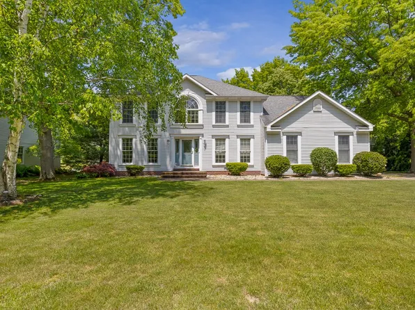 6424 Downhill Dr, Erie, PA 16505