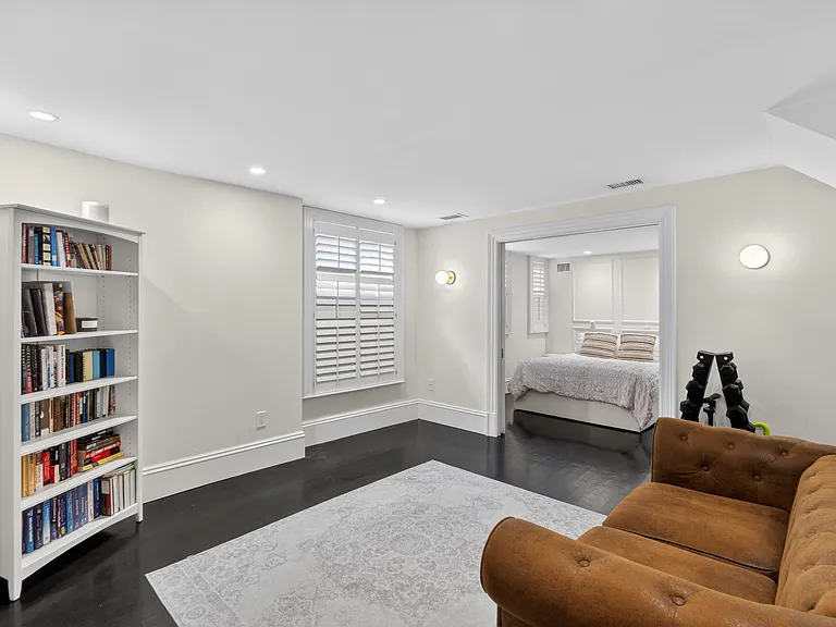 12 Hereford St #2 — Photo 16