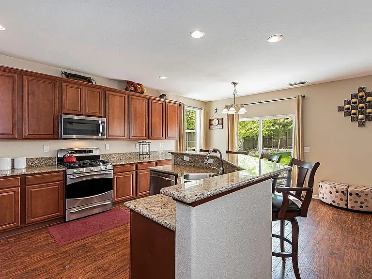 570 Little Sorrel Ct — Photo 3