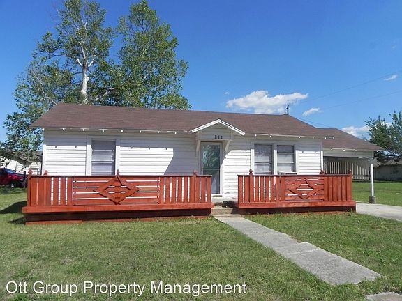 3rd image of 206 N 5th St