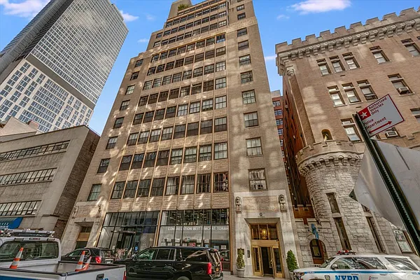 Sold by Keller Williams NYC | media 23