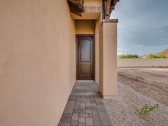 5th image of 1156 N ESTRADA Street