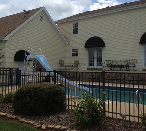3rd image of 221 Victor Ln