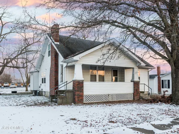 111 High St, Jamestown, MO 65046