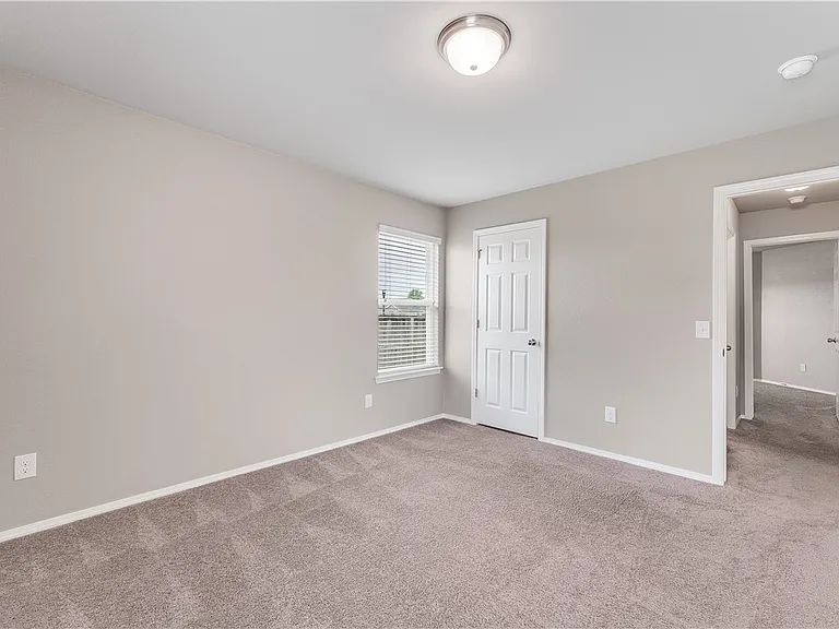 705 SW River Rock St — Photo 15