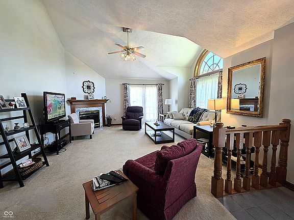 3rd image of 1638 Library Blvd