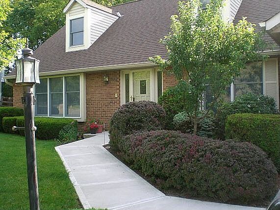 1st image of 1612 Oakvalley Ct