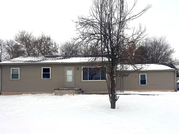 899 Oak St, Lennon, MI 48449