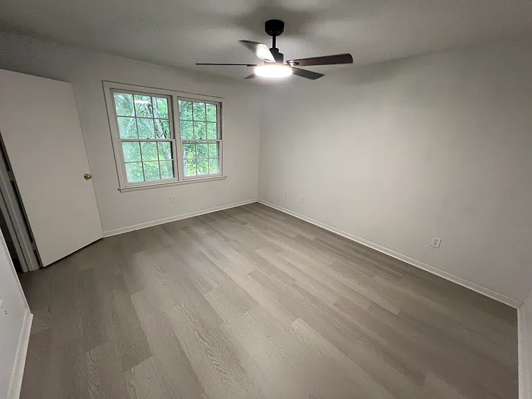 2060 Kings Gate Cir — Photo 9